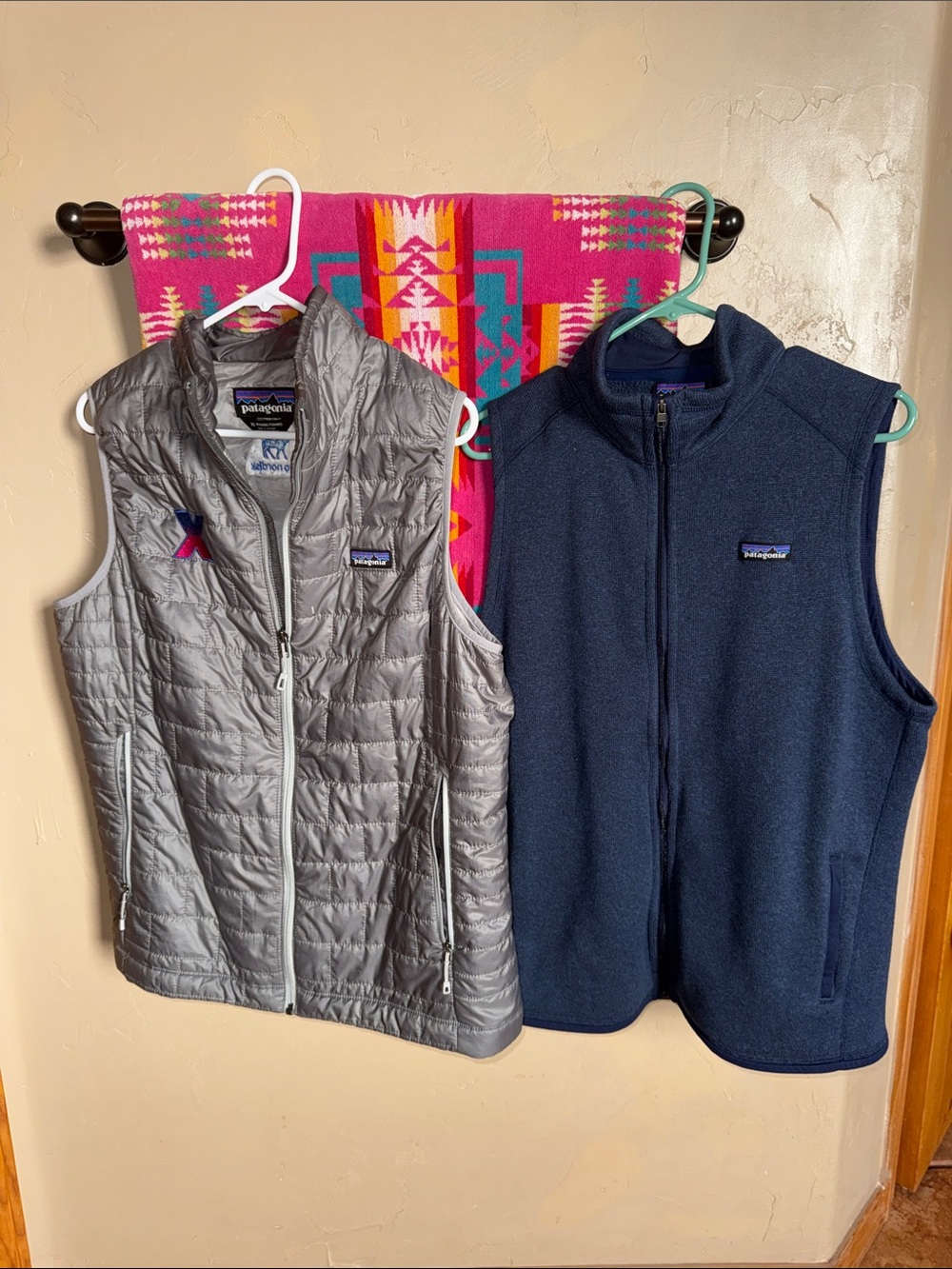 Lot of 2-Patagonia jackets• 1 gray puffer vest- 1 navy better sweater-size XL